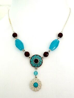 Avon Necklace Y Sunburst Pendant 18” Blue Brownish Red Silver Tone